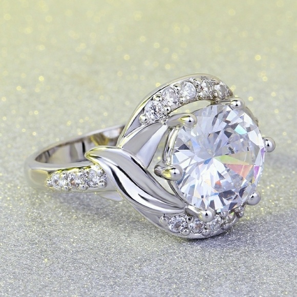 New S925 SP White Sapphire Ring Sizes 7 & 8 - Picture 2 of 8